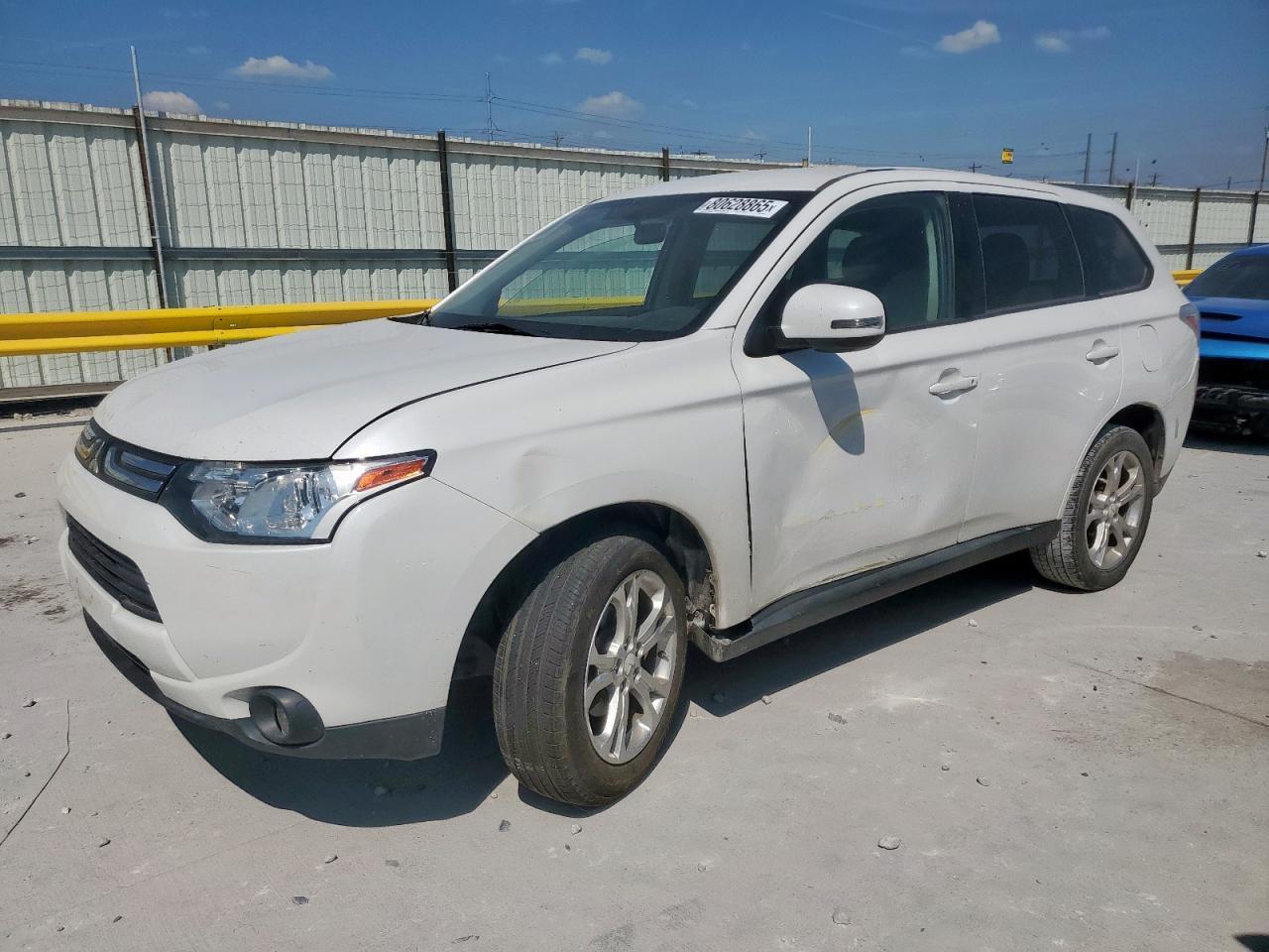 2014 MITSUBISHI outlander