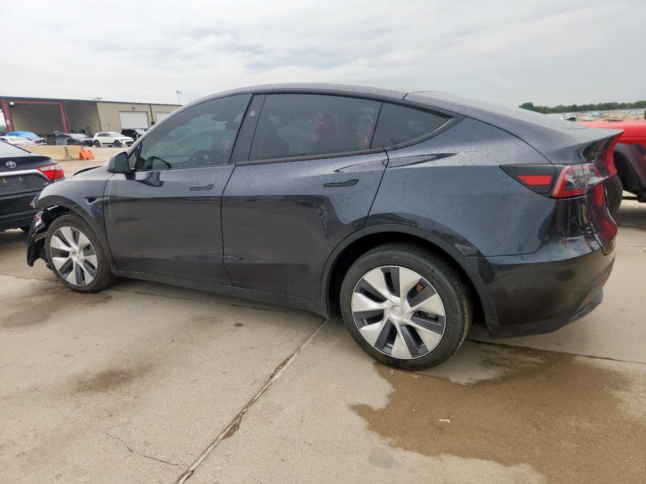 2024 TESLA MODEL Y