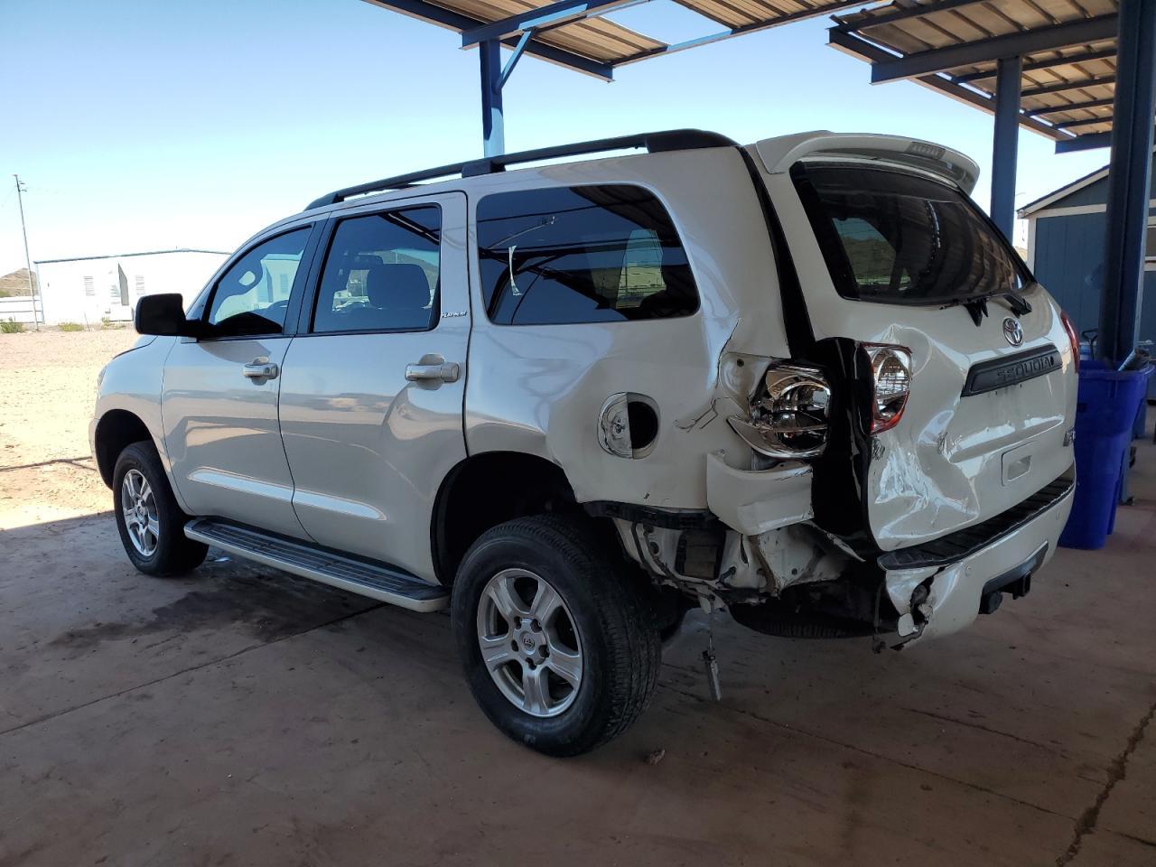 2014 TOYOTA Sequoia