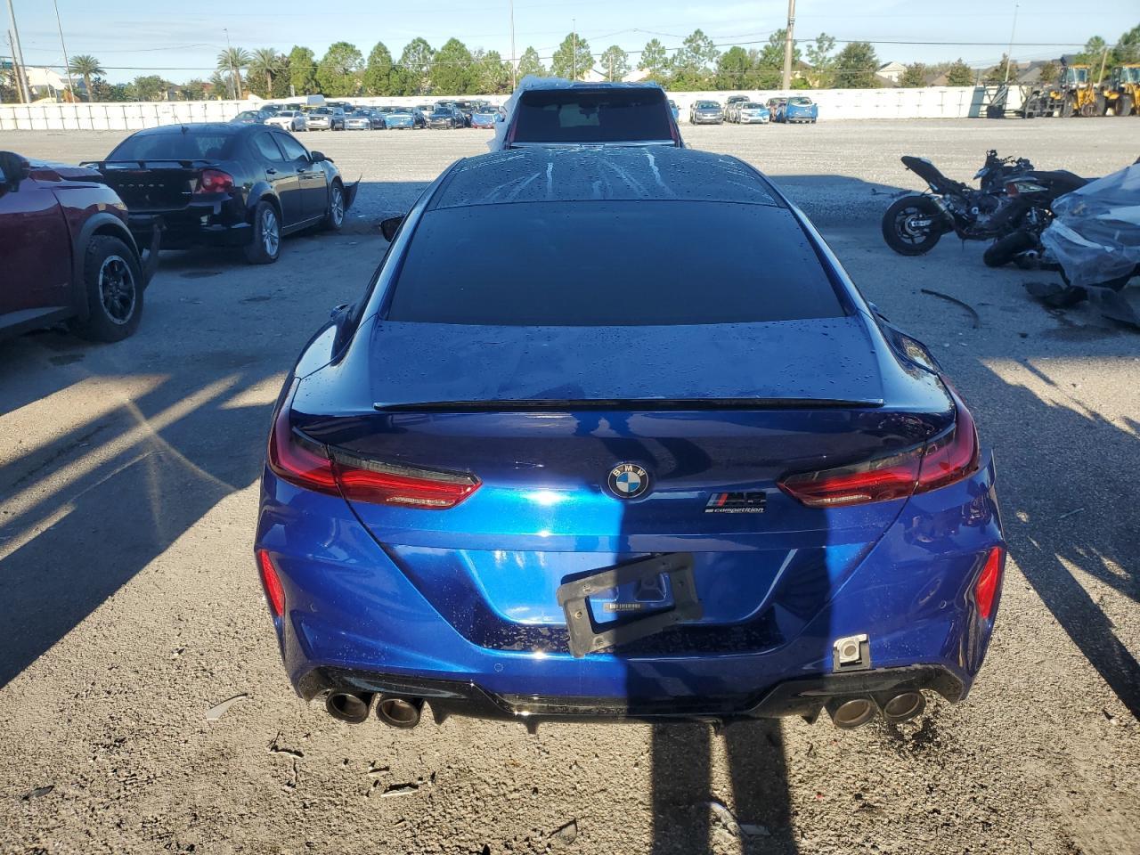 2022 BMW M8