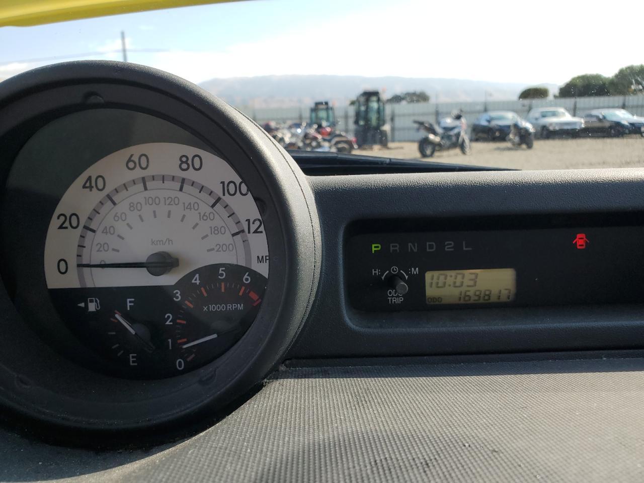 2005 TOYOTA SCION