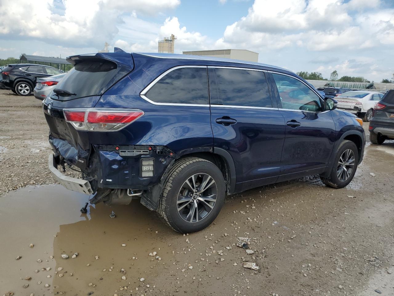 2016 TOYOTA HIGHLANDER
