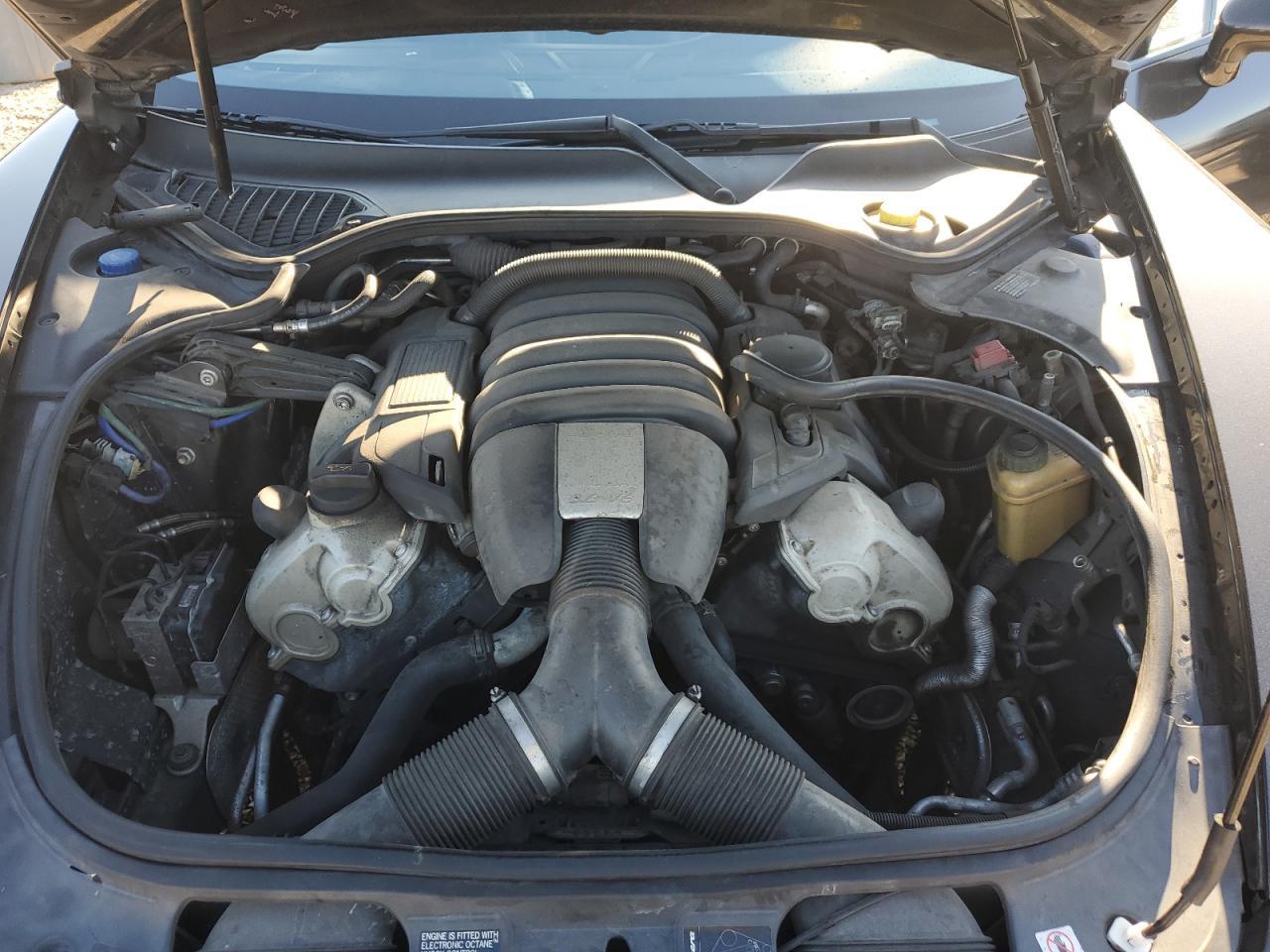 2012 PORSCHE Panamera