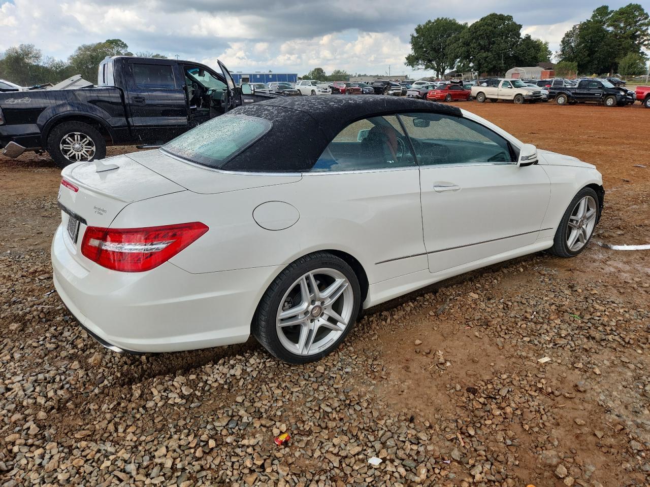 2013 MERCEDES-BENZ E-Class