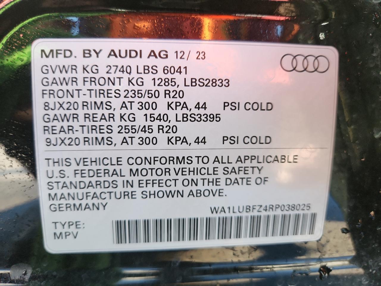 2024 AUDI Q4 e-tron
