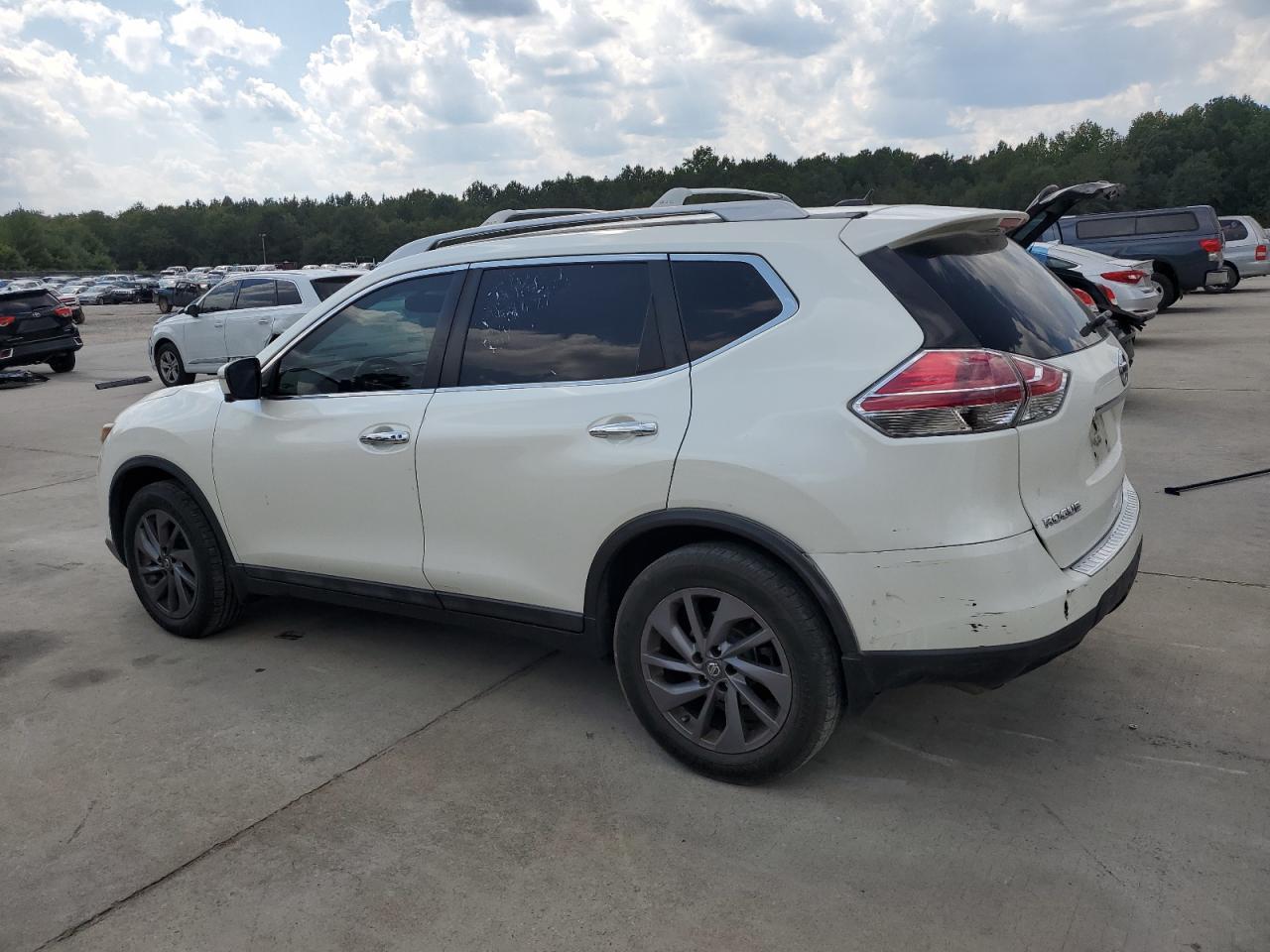 2016 NISSAN ROGUE