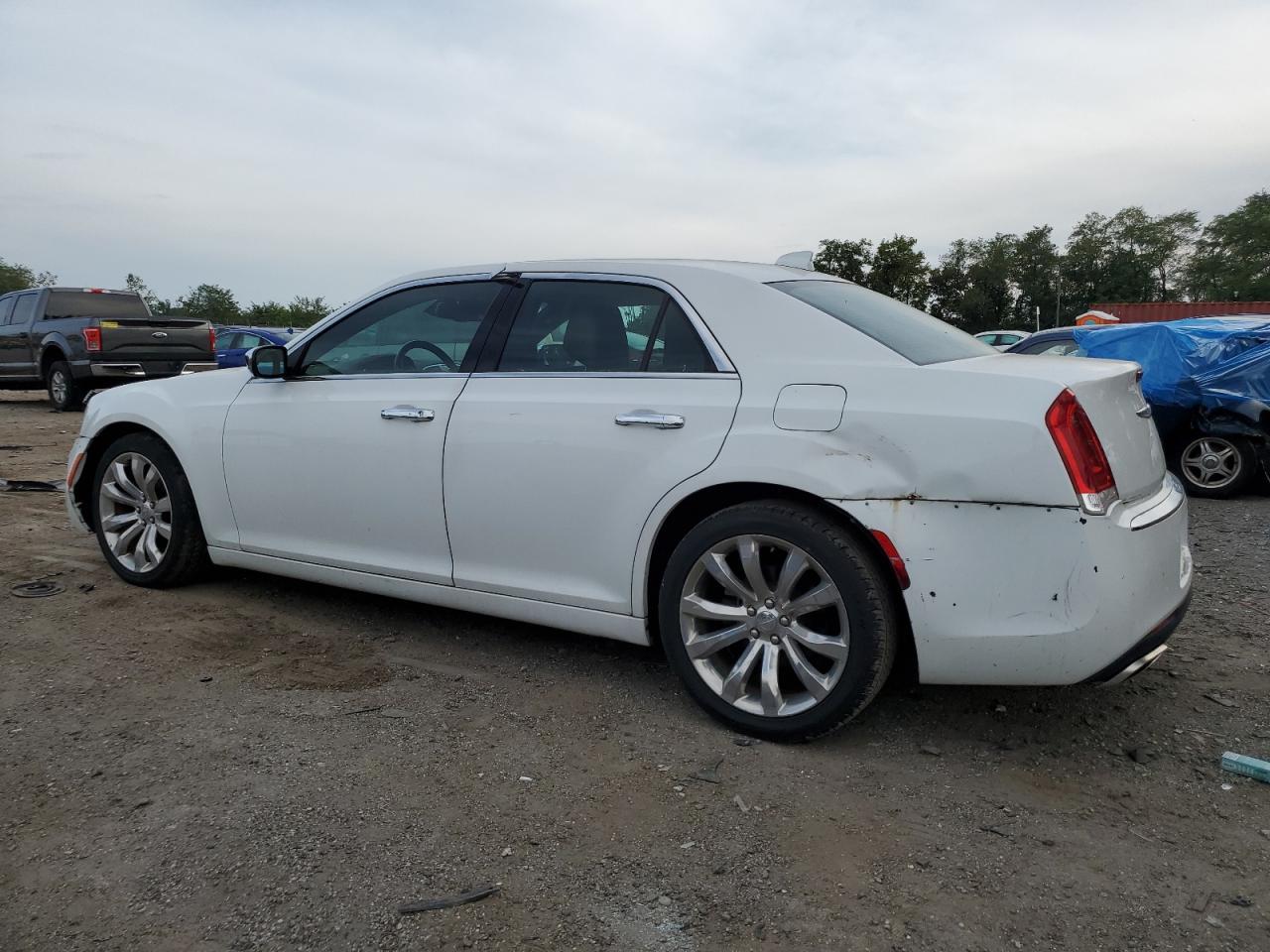 2019 CHRYSLER 300