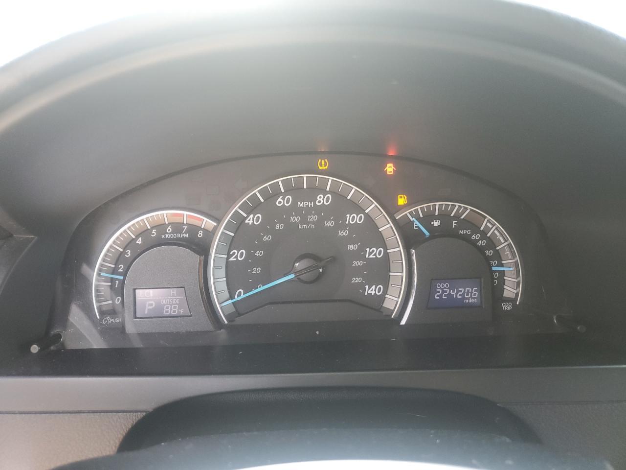 2014 TOYOTA CAMRY