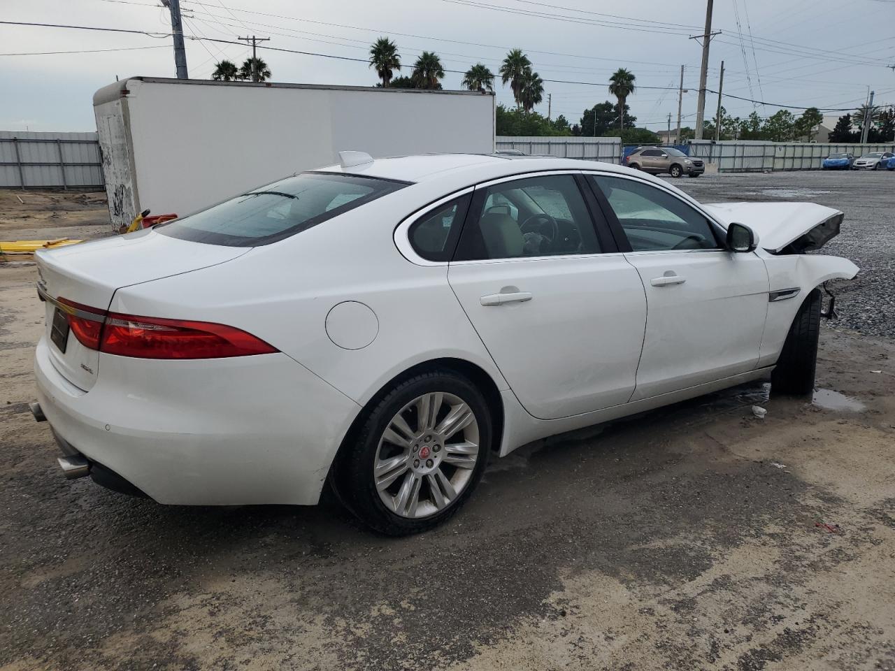 2016 JAGUAR XF