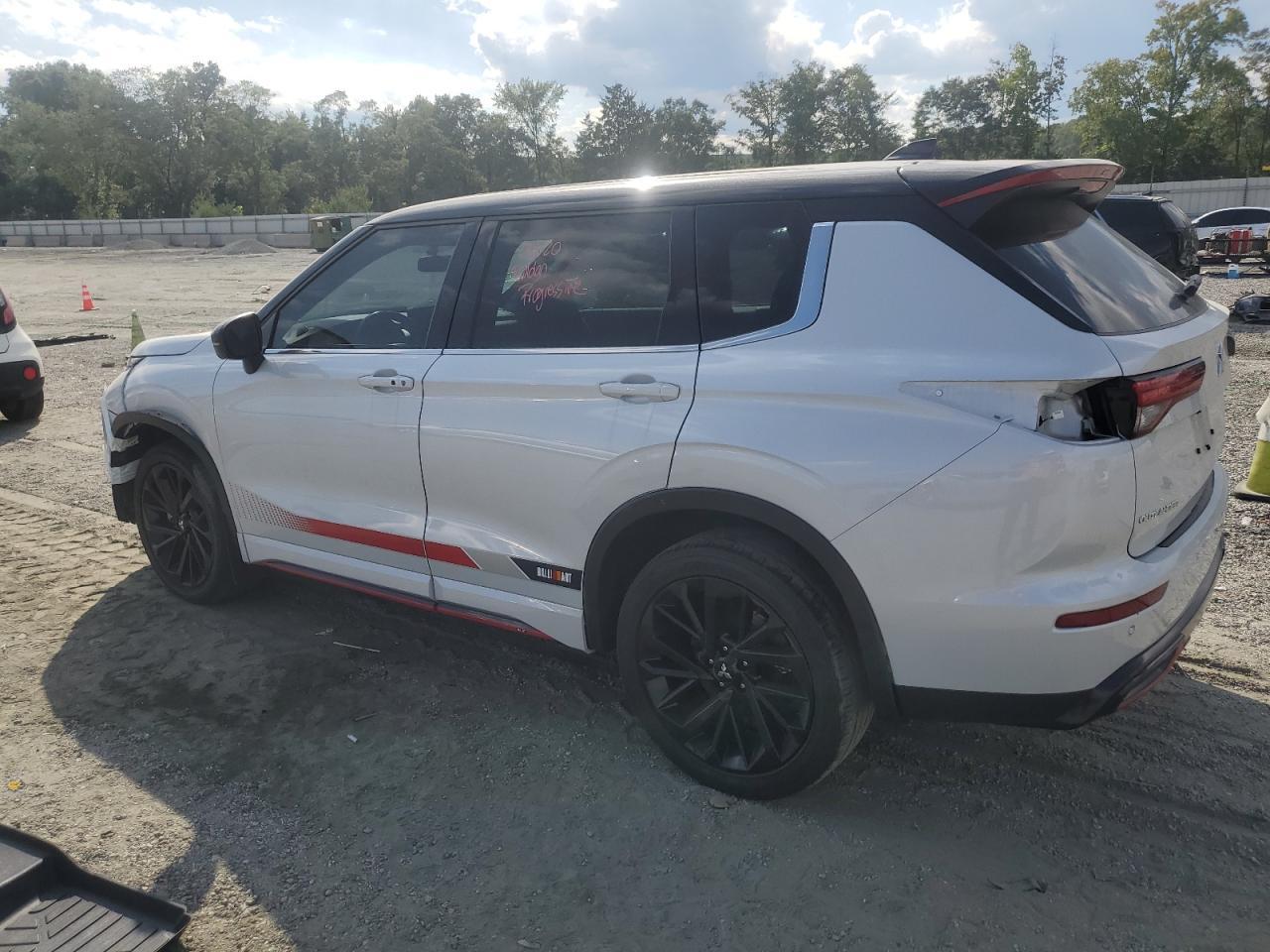 2023 MITSUBISHI outlander