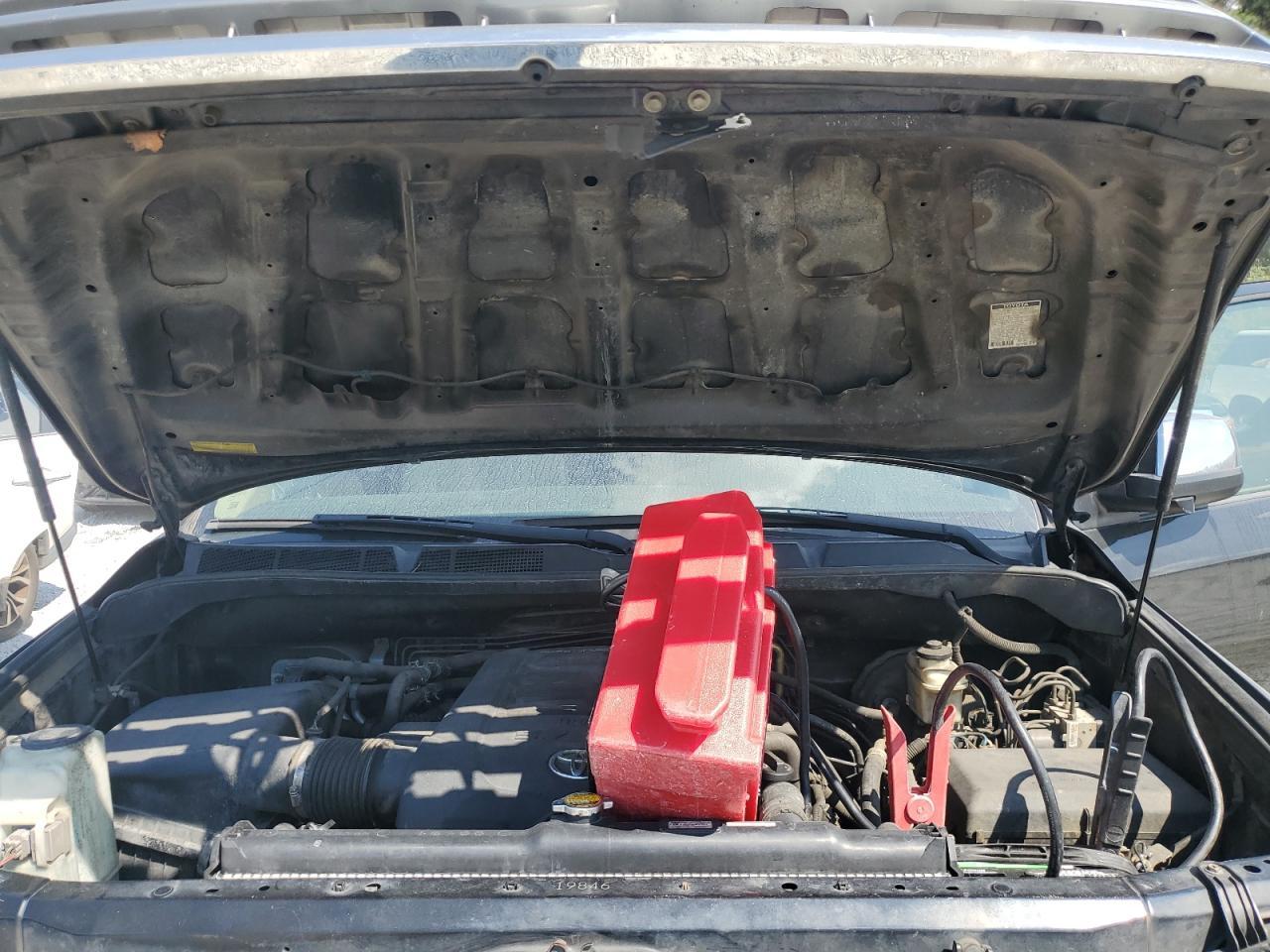 2011 TOYOTA Sequoia