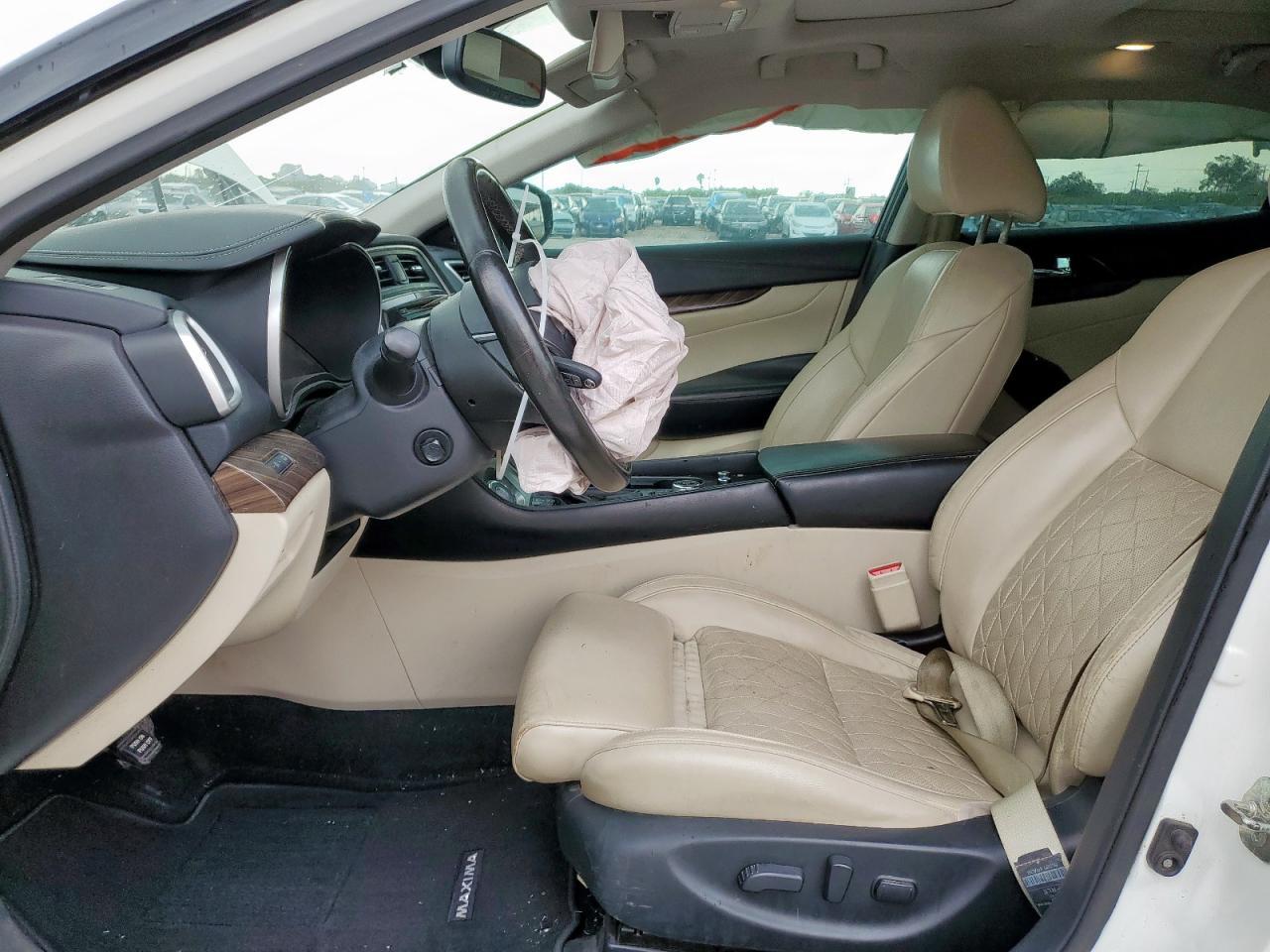 2017 NISSAN Maxima