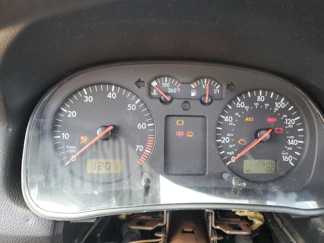 2003 VOLKSWAGEN GOLF