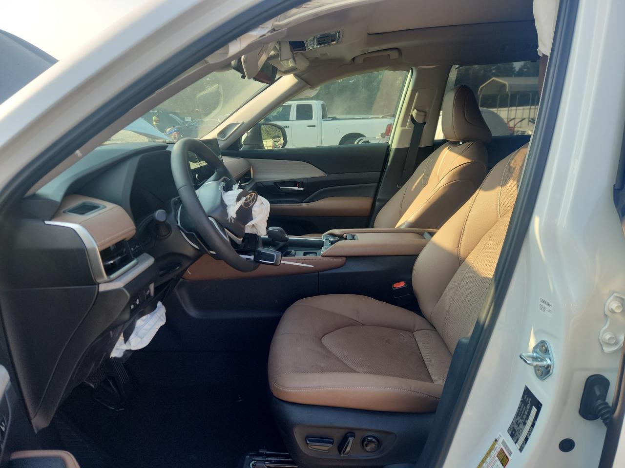 2025 TOYOTA HIGHLANDER