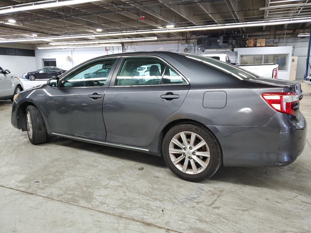 2012 TOYOTA CAMRY