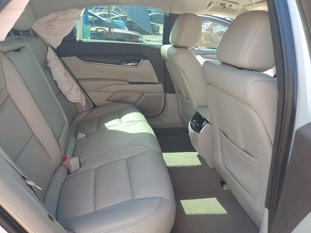 2017 CADILLAC XTS