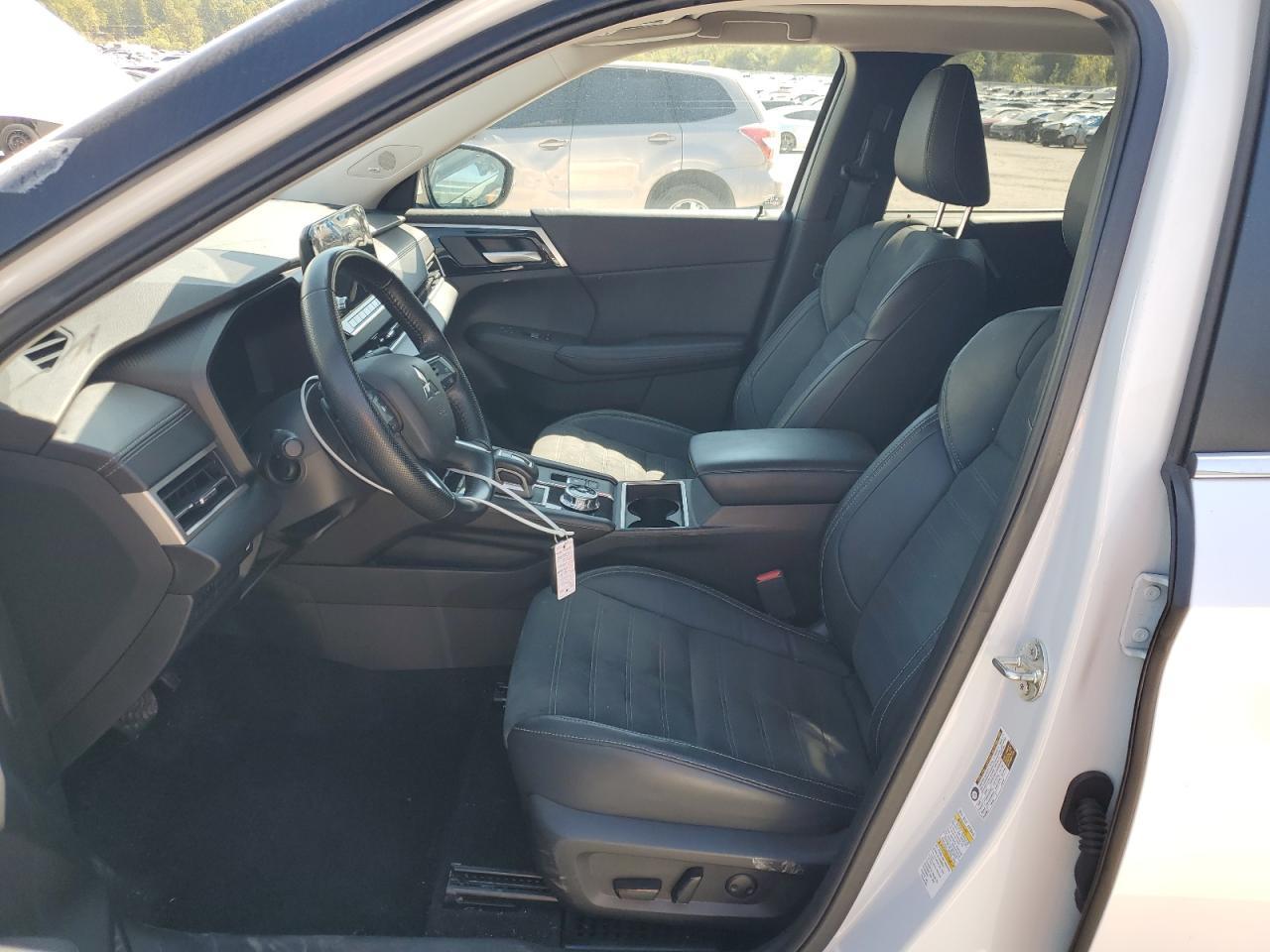 2023 MITSUBISHI outlander