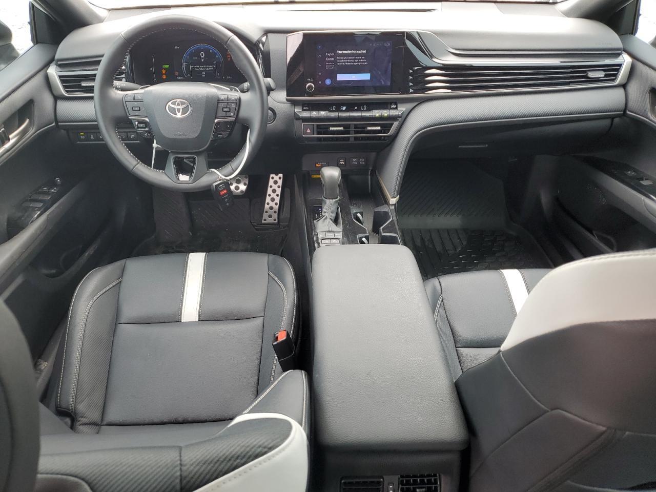 2025 TOYOTA CAMRY
