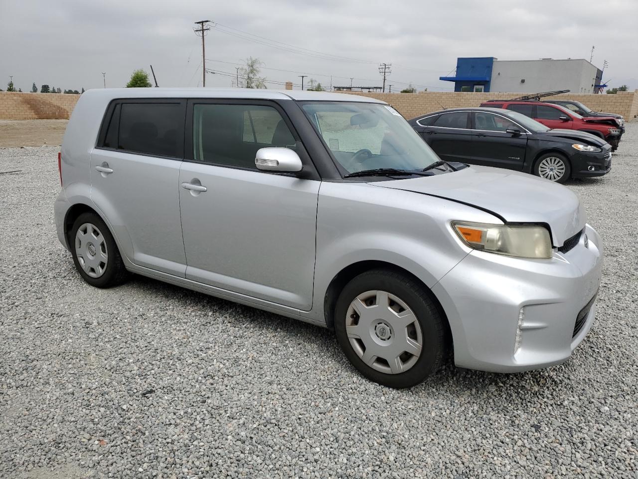 2013 TOYOTA SCION
