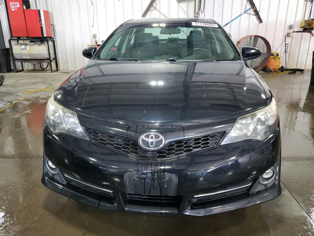 2014 TOYOTA CAMRY