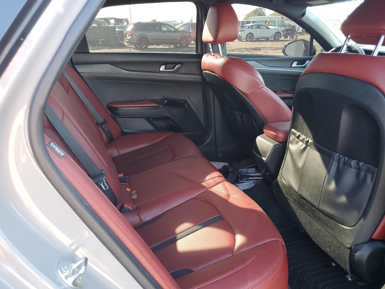 2023 KIA K5