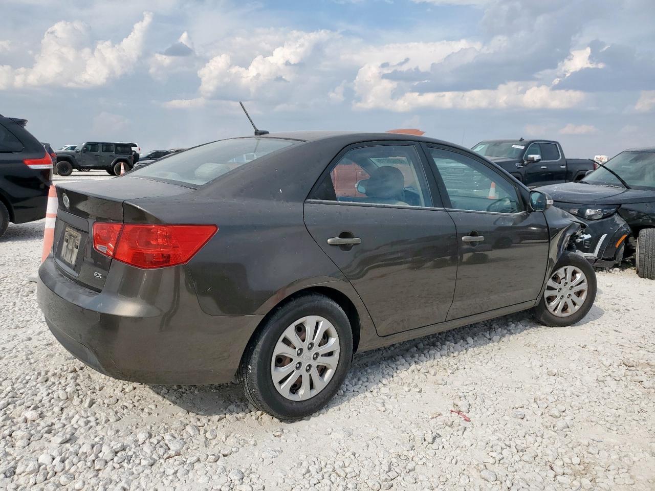 2010 KIA FORTE