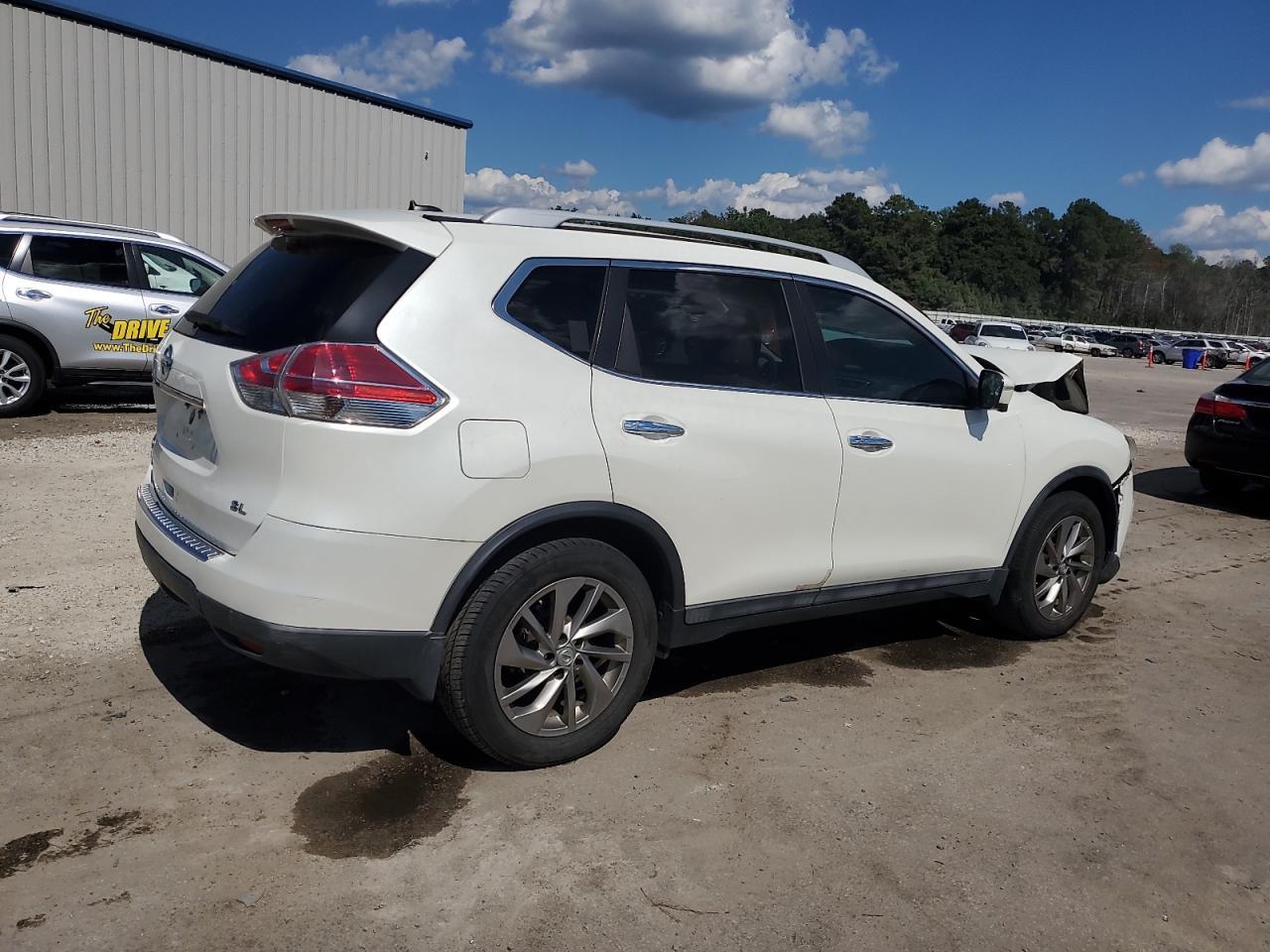 2015 NISSAN ROGUE