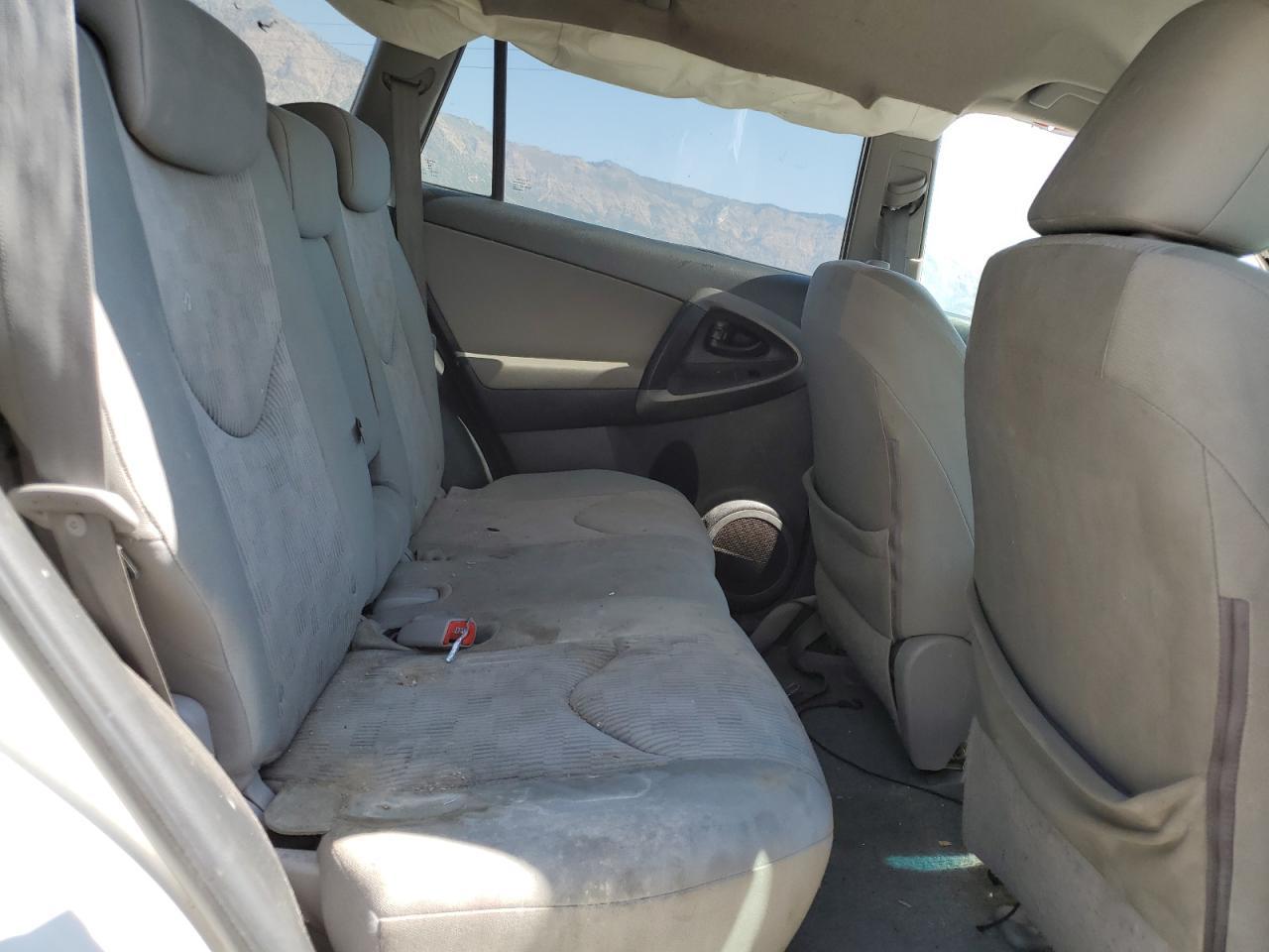 2011 TOYOTA RAV4