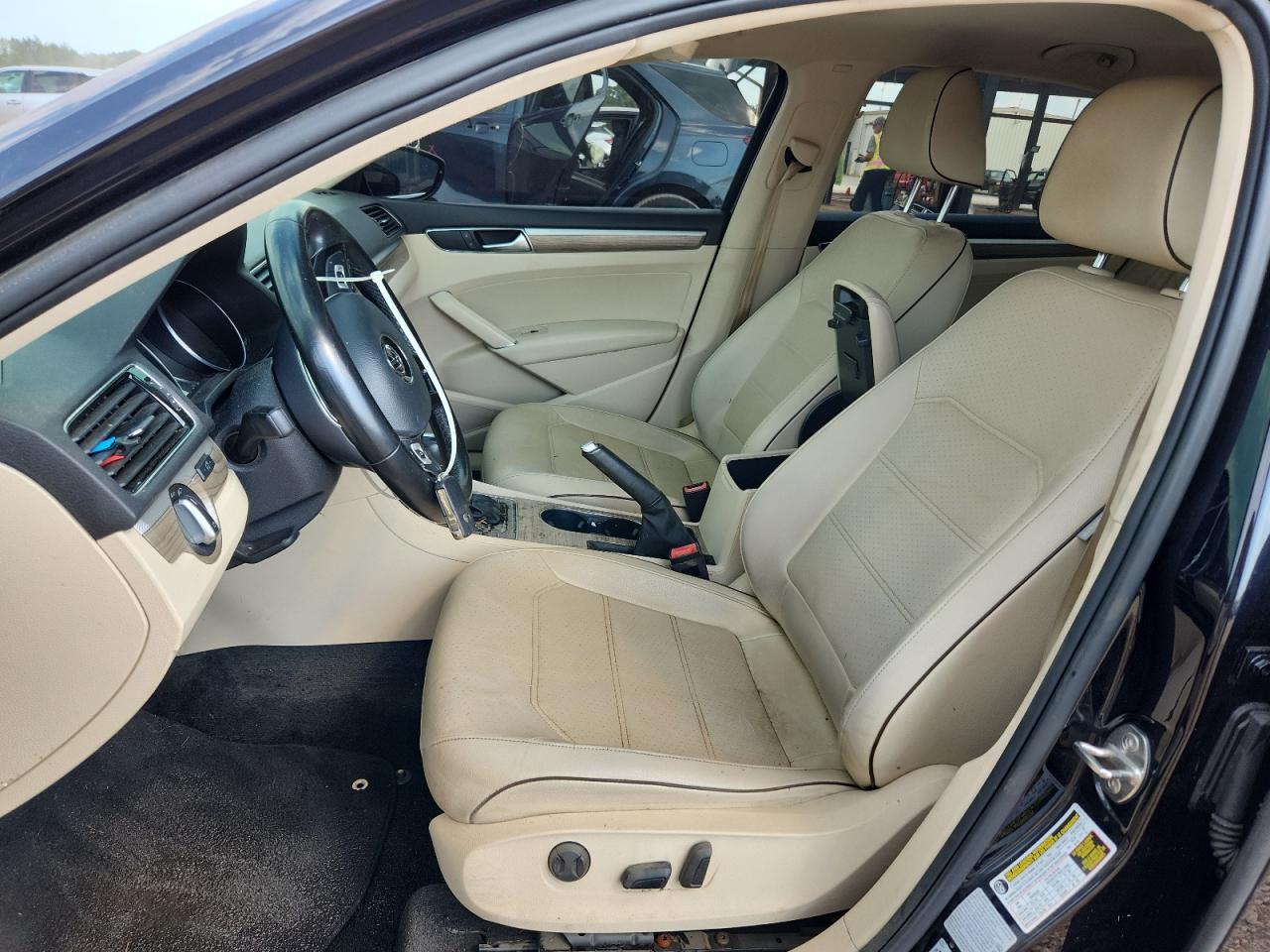 2018 VOLKSWAGEN Passat