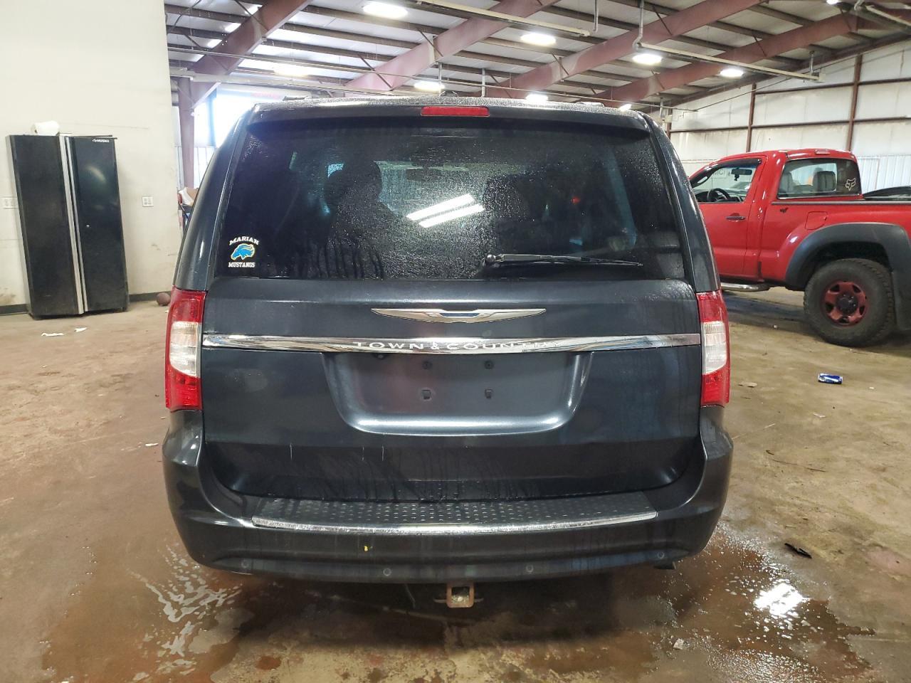 2014 CHRYSLER Town & Country