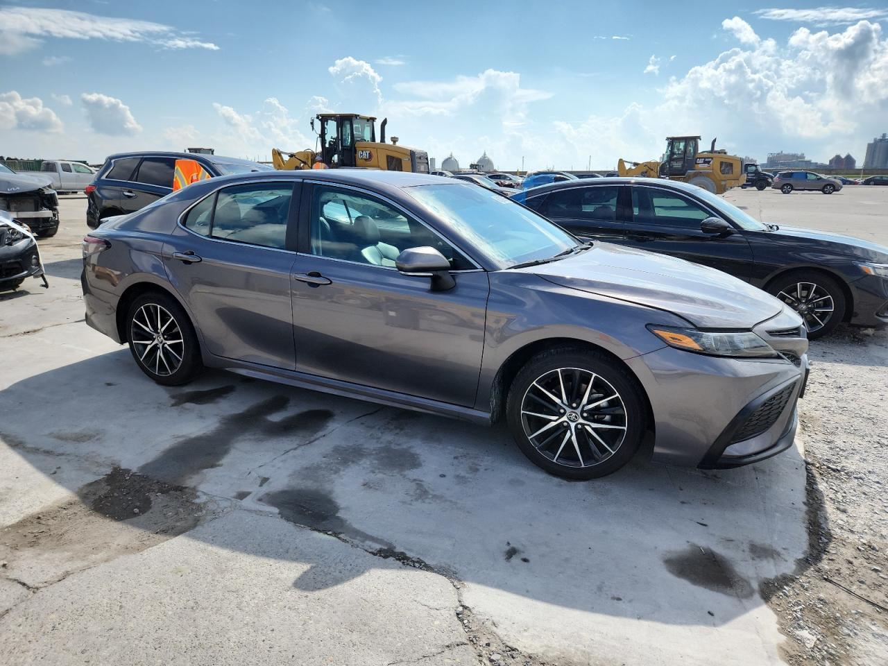 2023 TOYOTA CAMRY