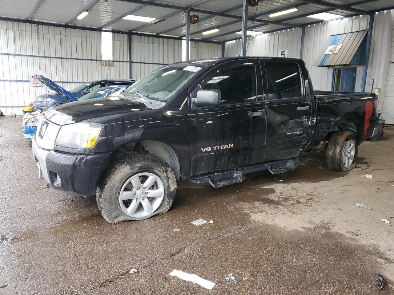 2012 NISSAN Titan
