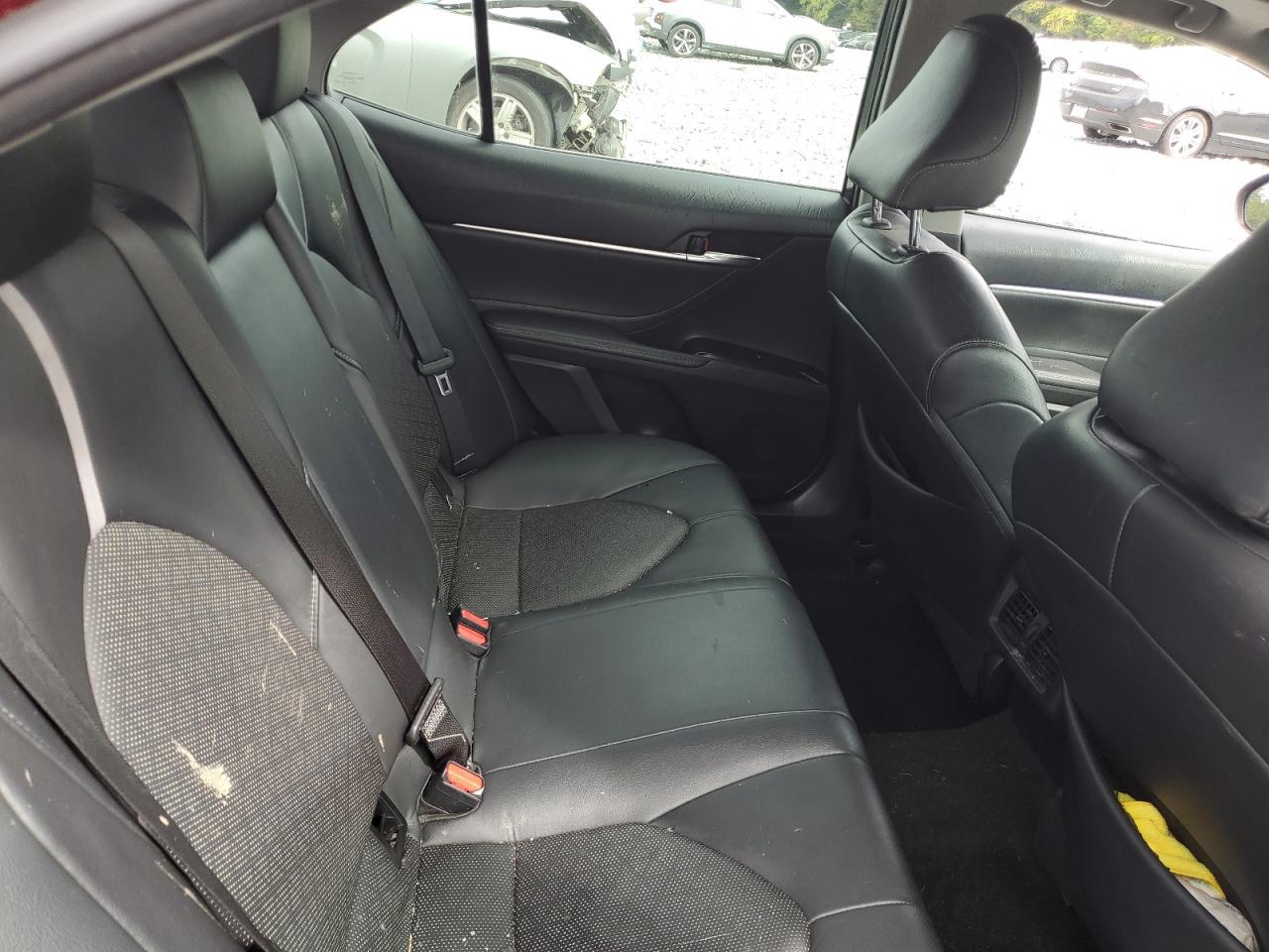 2018 TOYOTA CAMRY