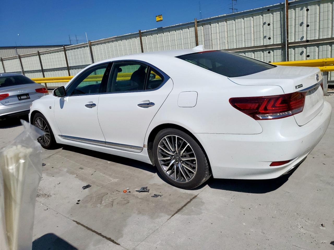 2015 LEXUS LS 460