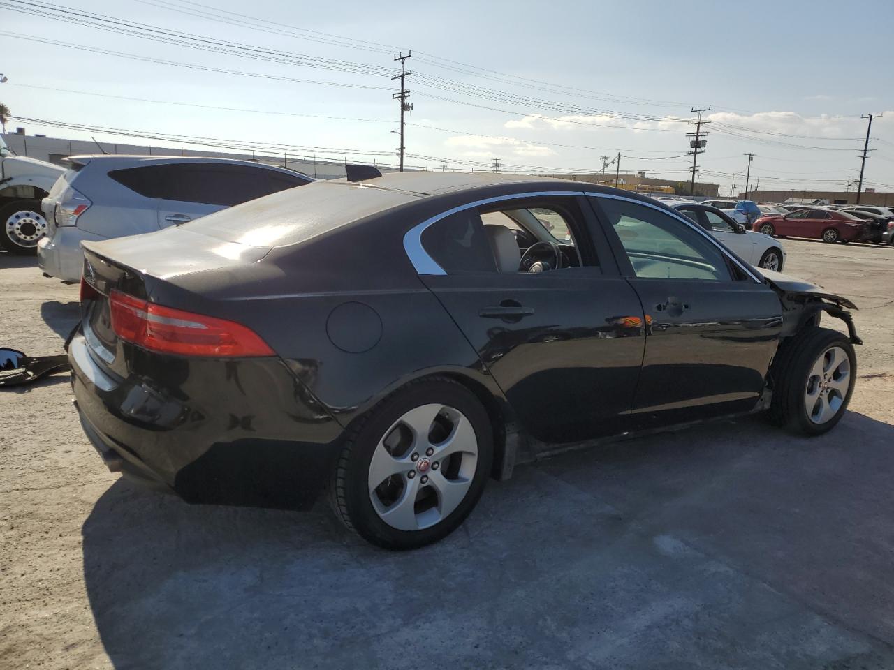 2017 JAGUAR XE