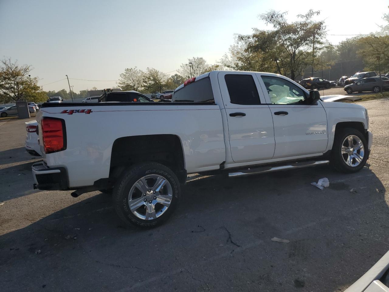 2018 CHEVROLET Silverado