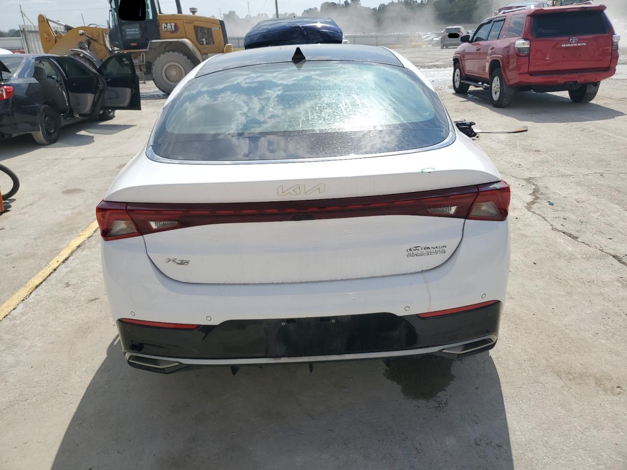 2022 KIA K5