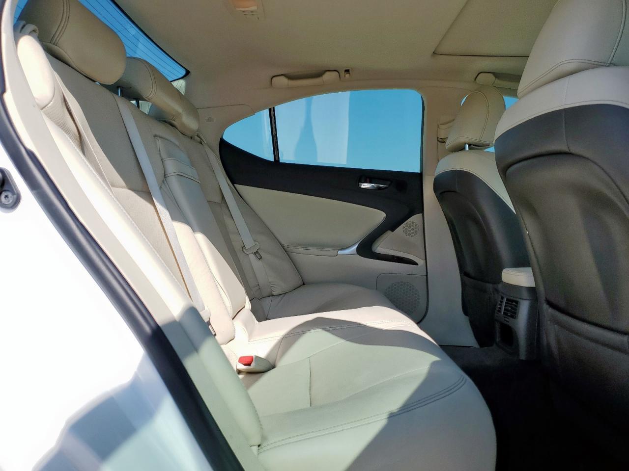 2013 LEXUS Is