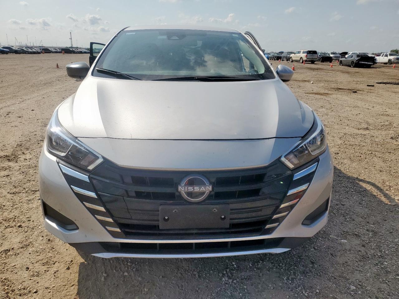 2024 NISSAN VERSA