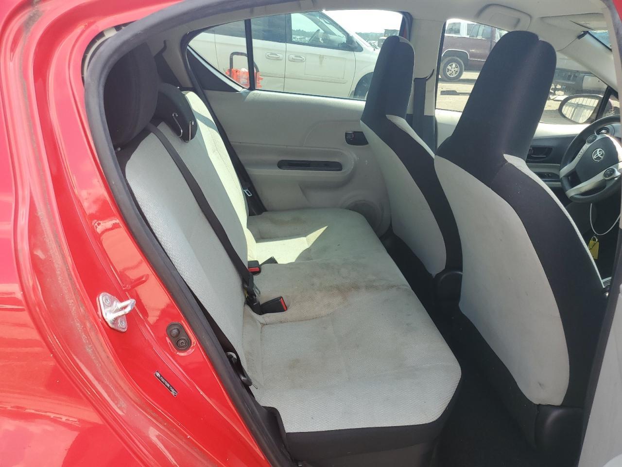 2014 TOYOTA Prius c