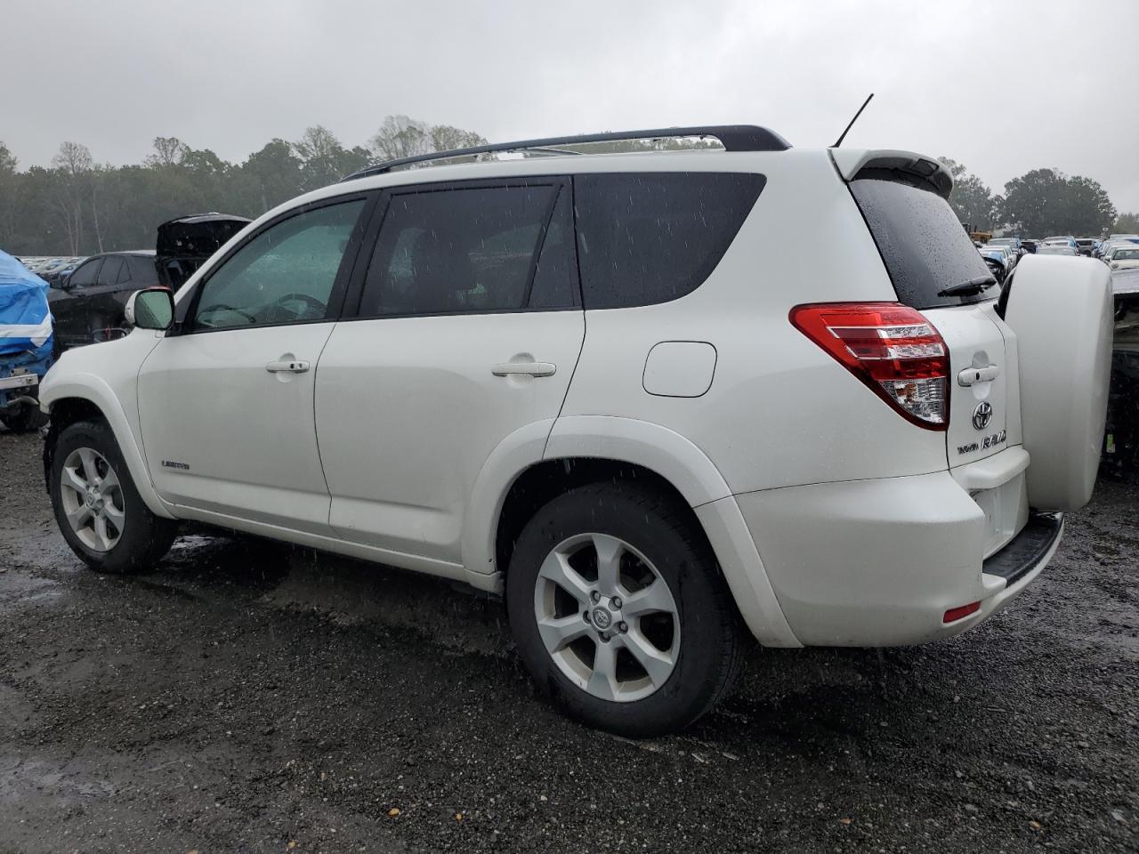 2011 TOYOTA RAV4