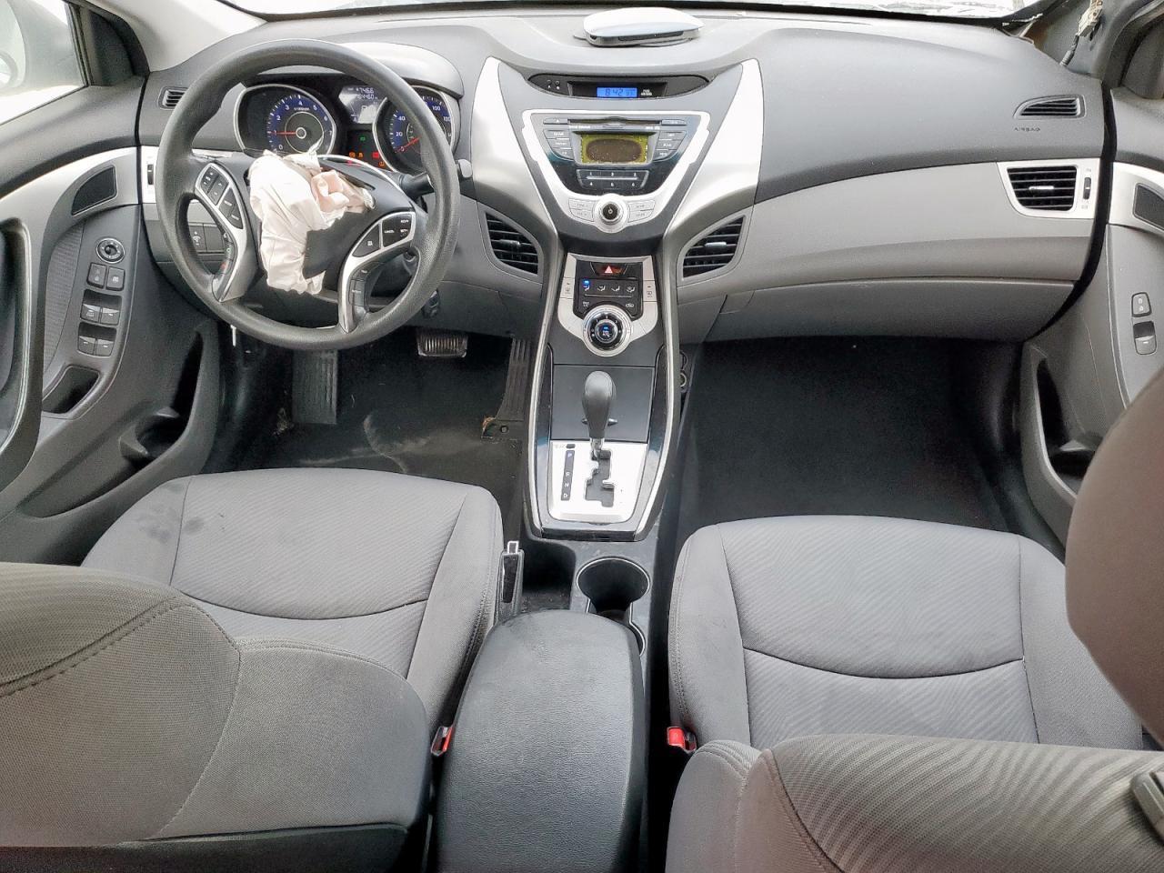 2012 HYUNDAI ELANTRA