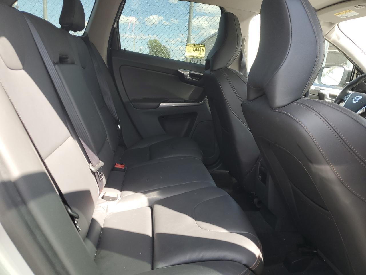 2017 VOLVO XC60
