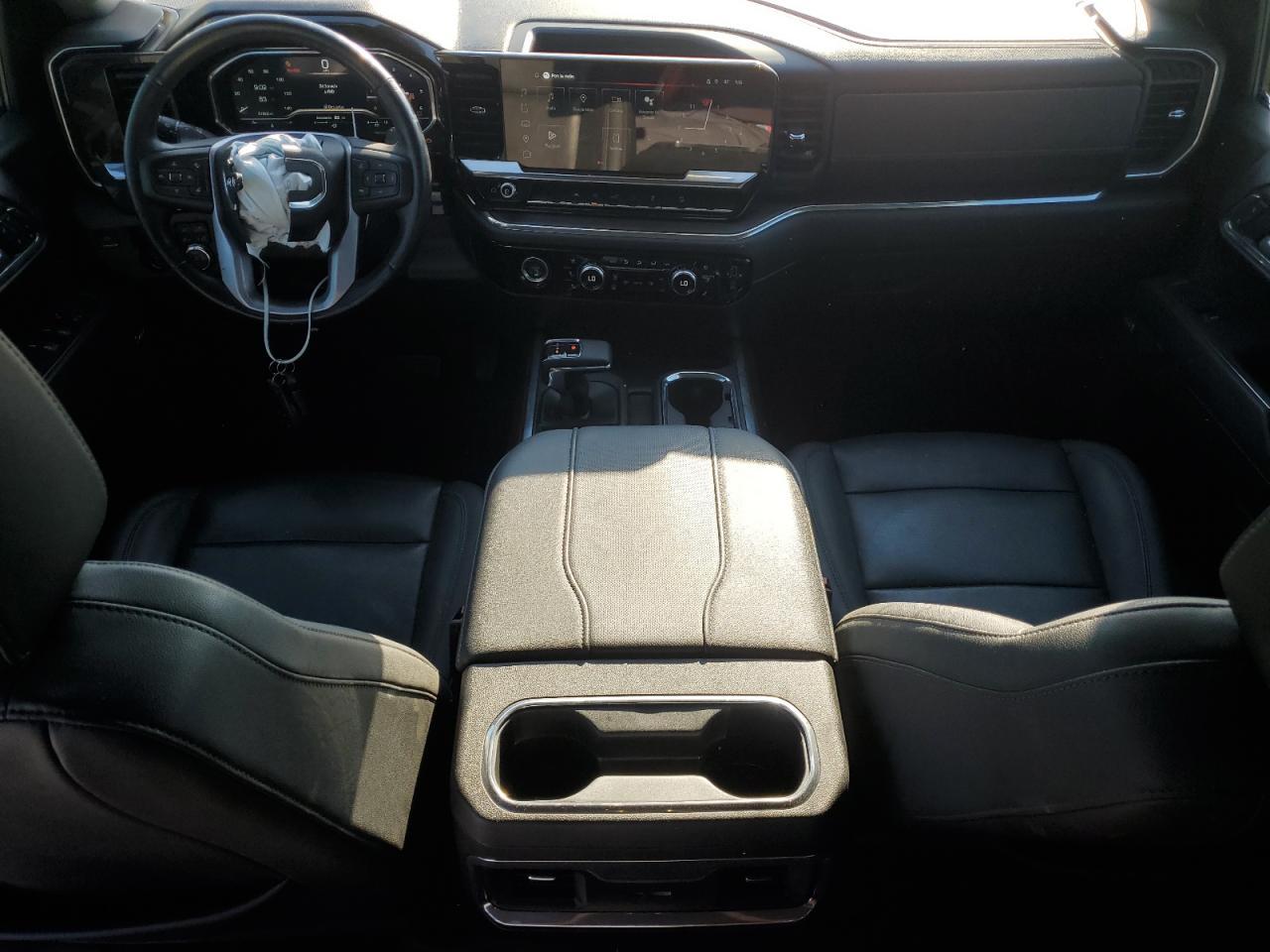 2023 GMC Sierra