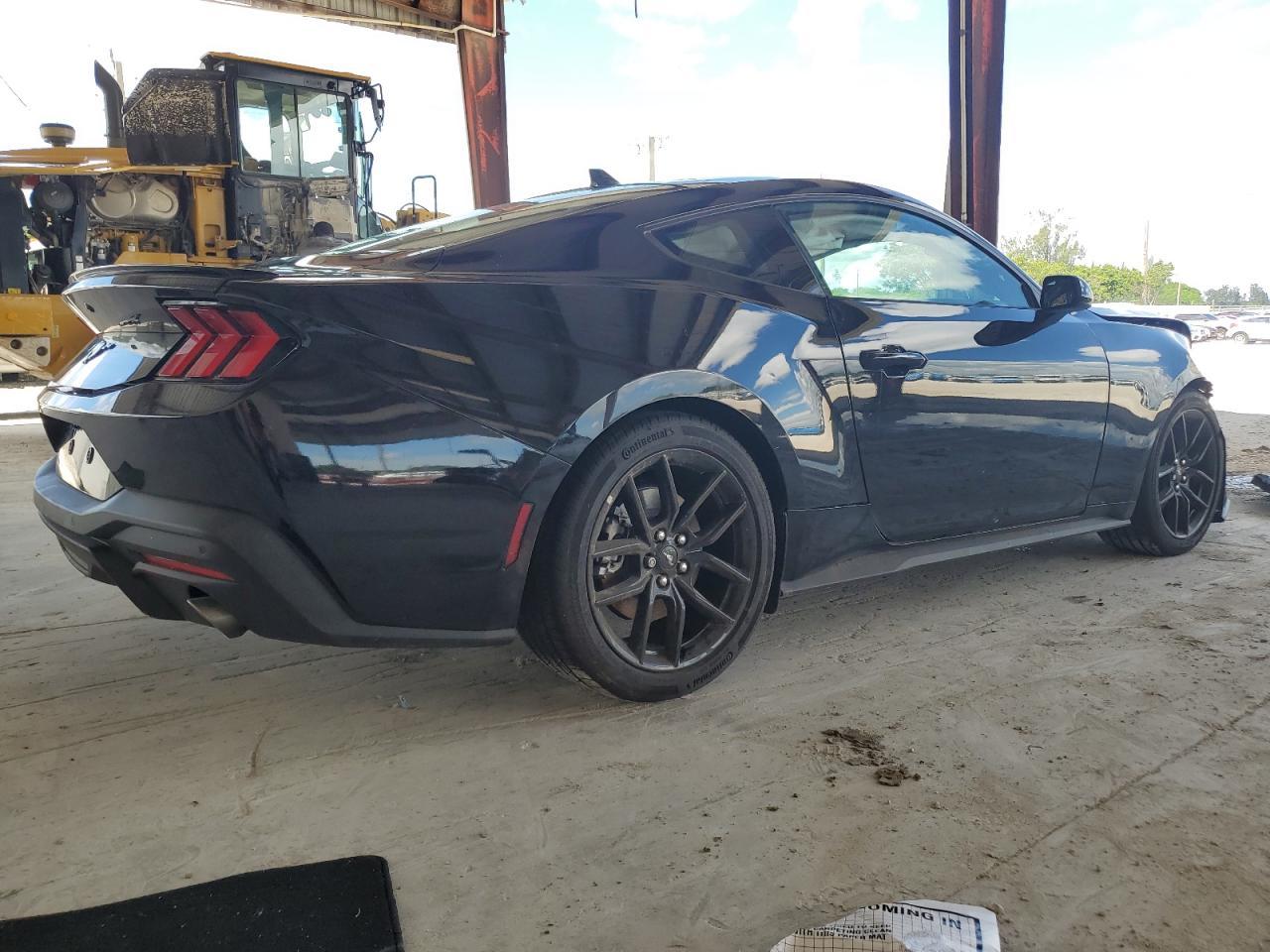 2025 FORD MUSTANG