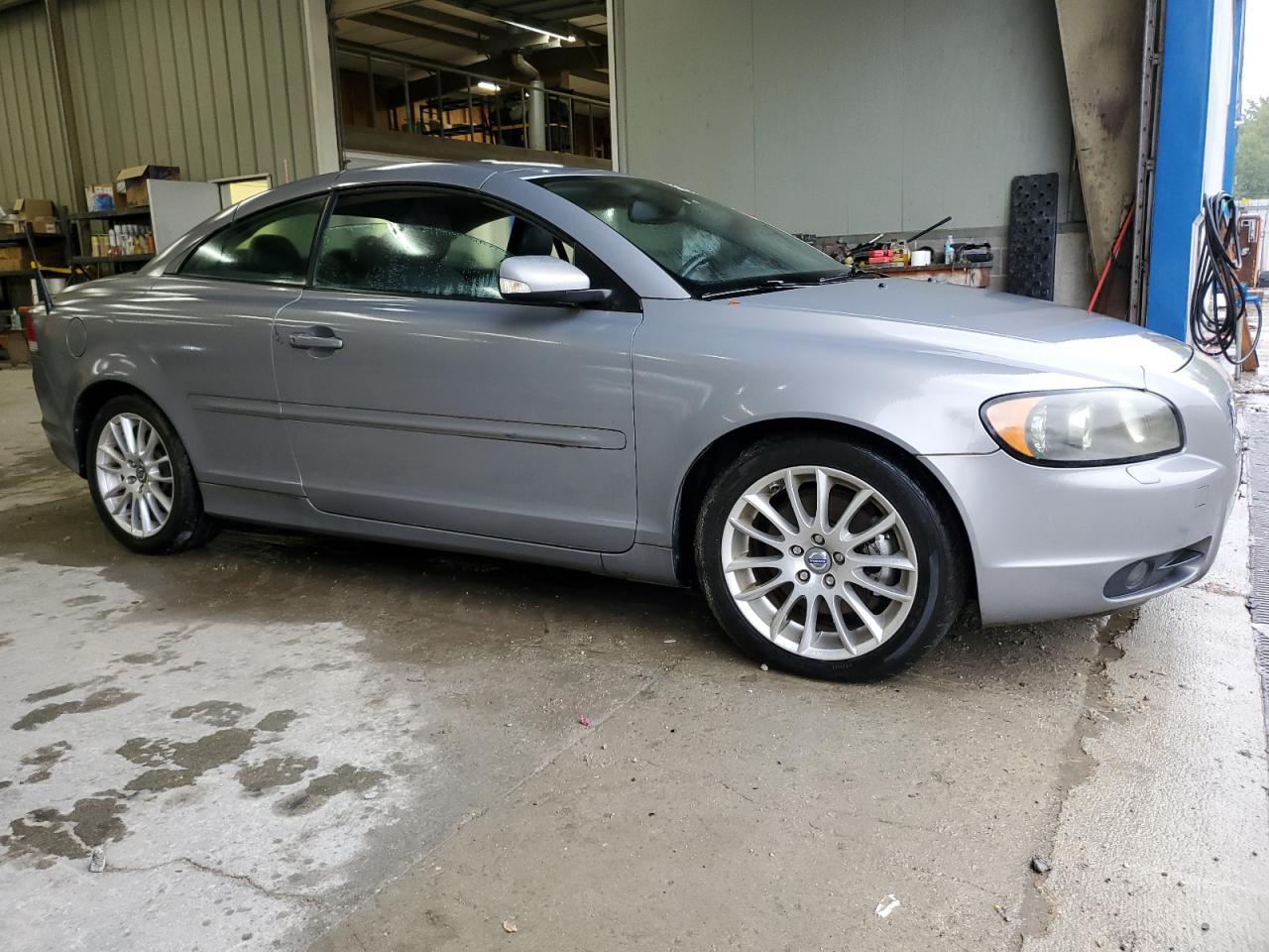 2006 VOLVO C70