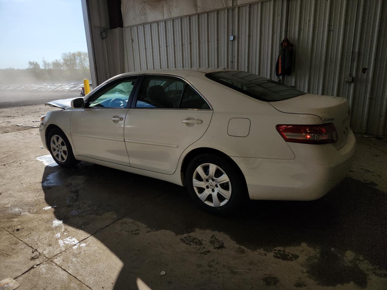 2010 TOYOTA CAMRY