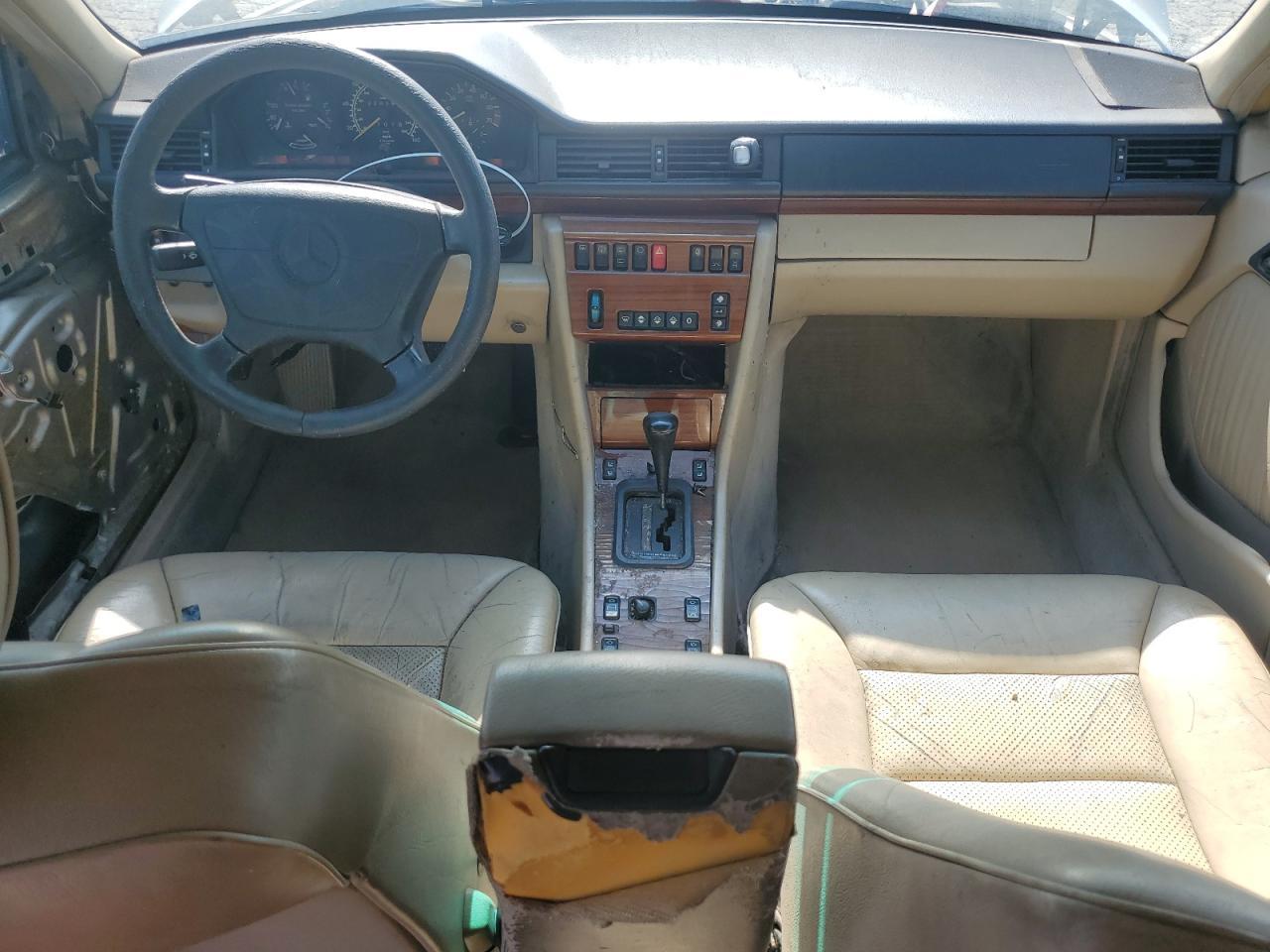 1995 MERCEDES-BENZ E-Class