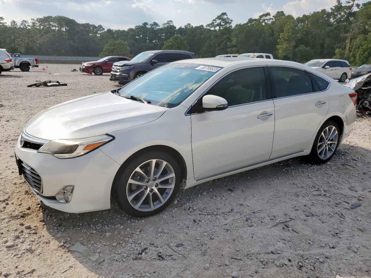 2014 TOYOTA Avalon