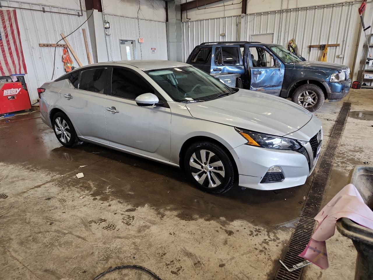 2022 NISSAN ALTIMA